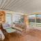 Caves Beach House by Coast Hosting