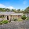 Cosy Family Farm Stay - Daily Animal Feeding