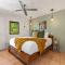 Noosa private sanctuary, walking distance to beach