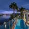 Stunning Waterfront Coastal Retreat, sleeps 13