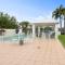 Stunning Waterfront Coastal Retreat, sleeps 13