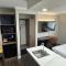 Econo Lodge Inn & Suites Santa Rosa South