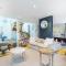 NEW Stunning 5BD Mews House