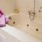 Downtown luxury apartment Emili