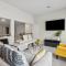 Luxury 4BRS-3Baths Home, King Bed & Private Gym