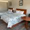 Seven Oakes Motel