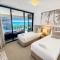 Stylish Coastal Retreat Oracle Tower 2 Level 15