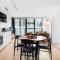 Sleek City Flat, 5-Star Location with Free Parking