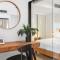 Sleek City Flat, 5-Star Location with Free Parking