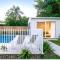 Amira Beach House - air conditioned, pool, walk to beach & cafes