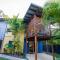 Damia Villa 2 Agnes Water - pool, walk to beach, air conditioned