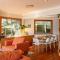 Bay and Beachside Family Retreat
