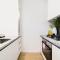 1Br1Ba1S Sophisticated Apt Southern Cross ASP-40 Gym Pool Sauna