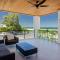 Blue Sea - Henley Beach Luxe 4BR - Sea Views - Sun Sand Surf