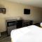 Travelodge by Wyndham Arlington/Dallas Area