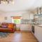 Polrunny Farm Seaberry Cottage with a sea view and log burner