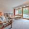 Rehwiesa A11 by Arosa Vacations, Direkt vor der Skipiste & mit Pool
