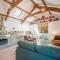 Polrunny Farm Sloe Cottage with a sea view