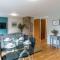 Cotels - The Millhouse NEWLY REFURBISHED MODERN APARTMENTS WITH ULTRAFAST BROADBAND, FREE PARKING & A WORK DESK