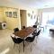 Stylish 2BR Apartment with Balcony, Wifi & Pool