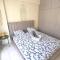 Stylish 2BR Apartment with Balcony, Wifi & Pool