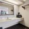 Relax inn by OYO Greeneville Near Hwy US-321
