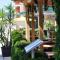 Hotel Opal