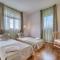 Guest House Ivanini Houses