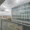 Lovely 1BD - Central Downtown - Gym, Pool, Parking