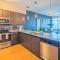 Fancy 1BD - DT PHX - Parkin, Gym, Pool - Sleeps 6