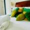 Walk to Abreeza Mall, High Floor, 1 Bedroom, Balcony with View, Parking, WiFi, Netflix, Kitchen, Washer - T1-2518