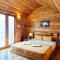 Catba Backpackers Hostel & Pool Bar