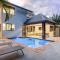 Tropic Villa at 2/42 Garrick Street