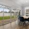 Barton House - Ideal Location Stroll to CBD