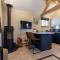 Country Cottage with Hot Tub - pre-heated for your arrival