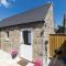 Country Cottage with Hot Tub - pre-heated for your arrival