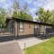 18 Manleigh Park