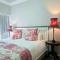 Point Village Accommodation - Beach Club 307