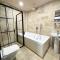Whitestone Hotel