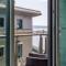Isle be Back - Harbour front Views from Balconies