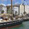 Sail Away - Luxury Apartment with Stunning Harbour Views