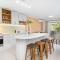 Mayfair Luxury 212