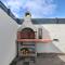 Apartments ROSINI, 300m from the beach with shared tavern and bikes, Nin