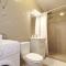 Apartments ROSINI, 300m from the beach with shared tavern and bikes, Nin