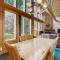 Eagle Crest: Prairie Falcon Retreat