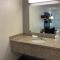 Howard Johnson Tropicana
