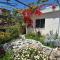 Flora’s place
