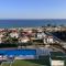 A peaceful apartment with sea views
