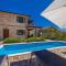 Rustic Villa Bellamare