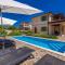 Rustic Villa Bellamare